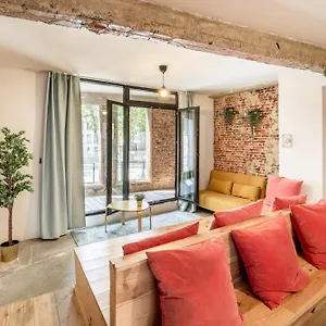 https://the-industrial-apartments.hotelsghent.com